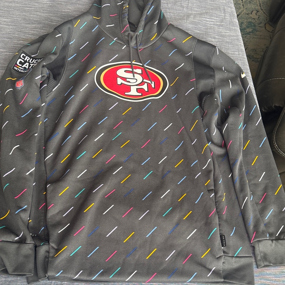 San Francisco 49ers Crucial Catch Therma Pullover Hoodie